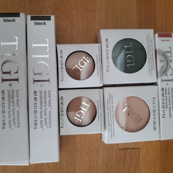 Tigi makeup - Picture 3 of 4